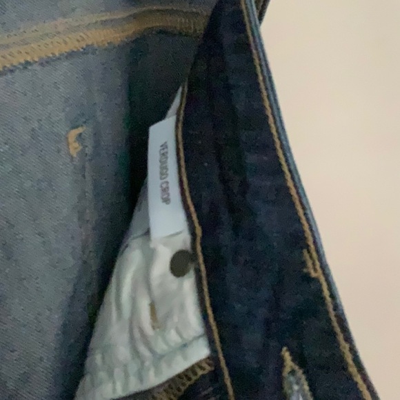 Paige Denim 'Verdugo Crop' Cropped Denim Jeans in a Dark Wash (26W X 26L) - Picture 7 of 11